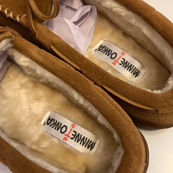 Minnetonka slippers - Picture 2 of 5